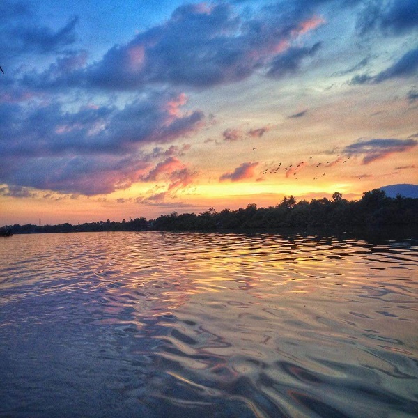 sunset-river-cruise-in-kampot-cambodia-page-traveller