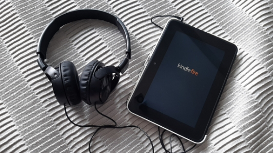 blog - audiobook and e-book reader with headphones