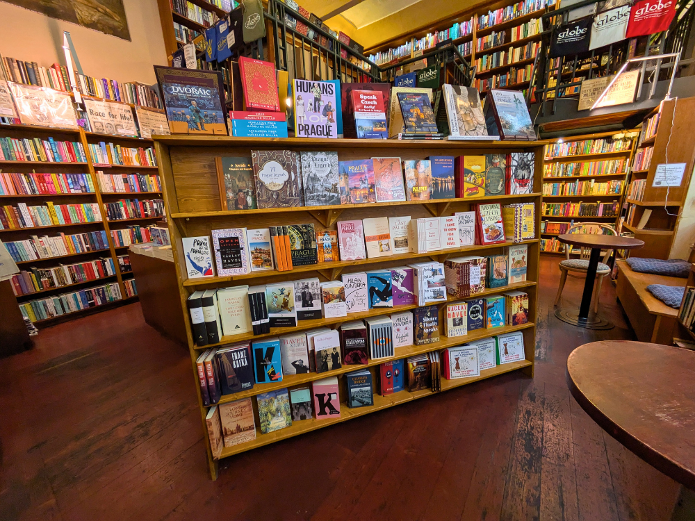 globe bookstore prague