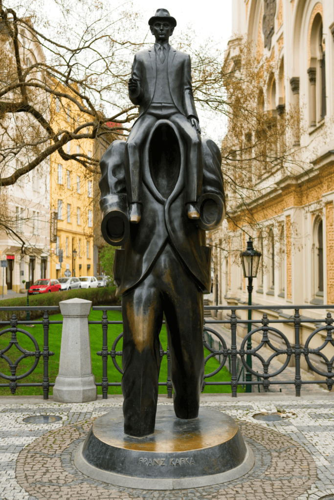invisible man kafka statue in prague